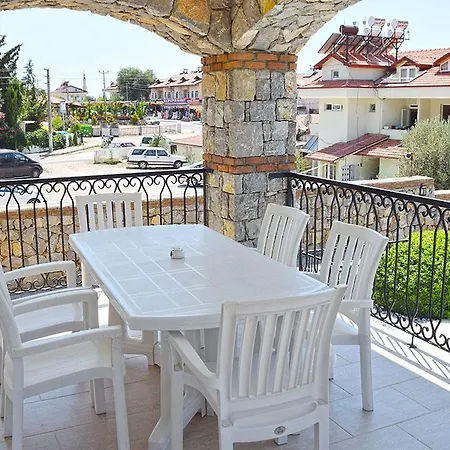 Orka Golden Trio Villa *